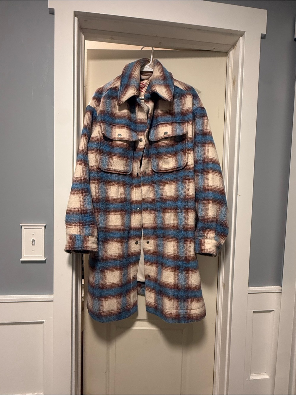 Levi's Cream, Blue & Brown Plaid Longline oversized Shirt Jacket